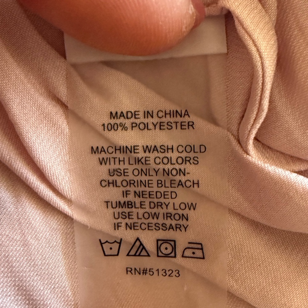 Vince Camuto Light Pink Sleeveless Blouse Size XSmall - Picture 5 of 8